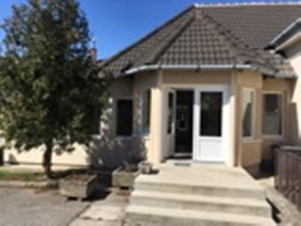 Eden Vendeghaz Hotel Veszprem Bagian luar foto