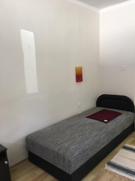 Eden Vendeghaz Hotel Veszprem Bagian luar foto